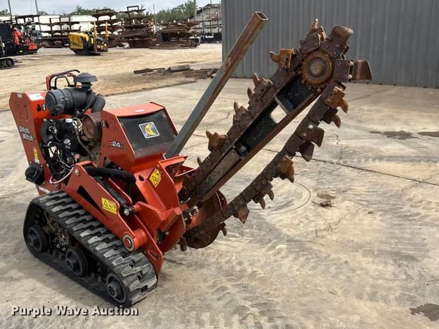 Image of Ditch Witch C24X equipment image 2