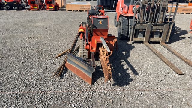 Image of Ditch Witch C24X equipment image 1