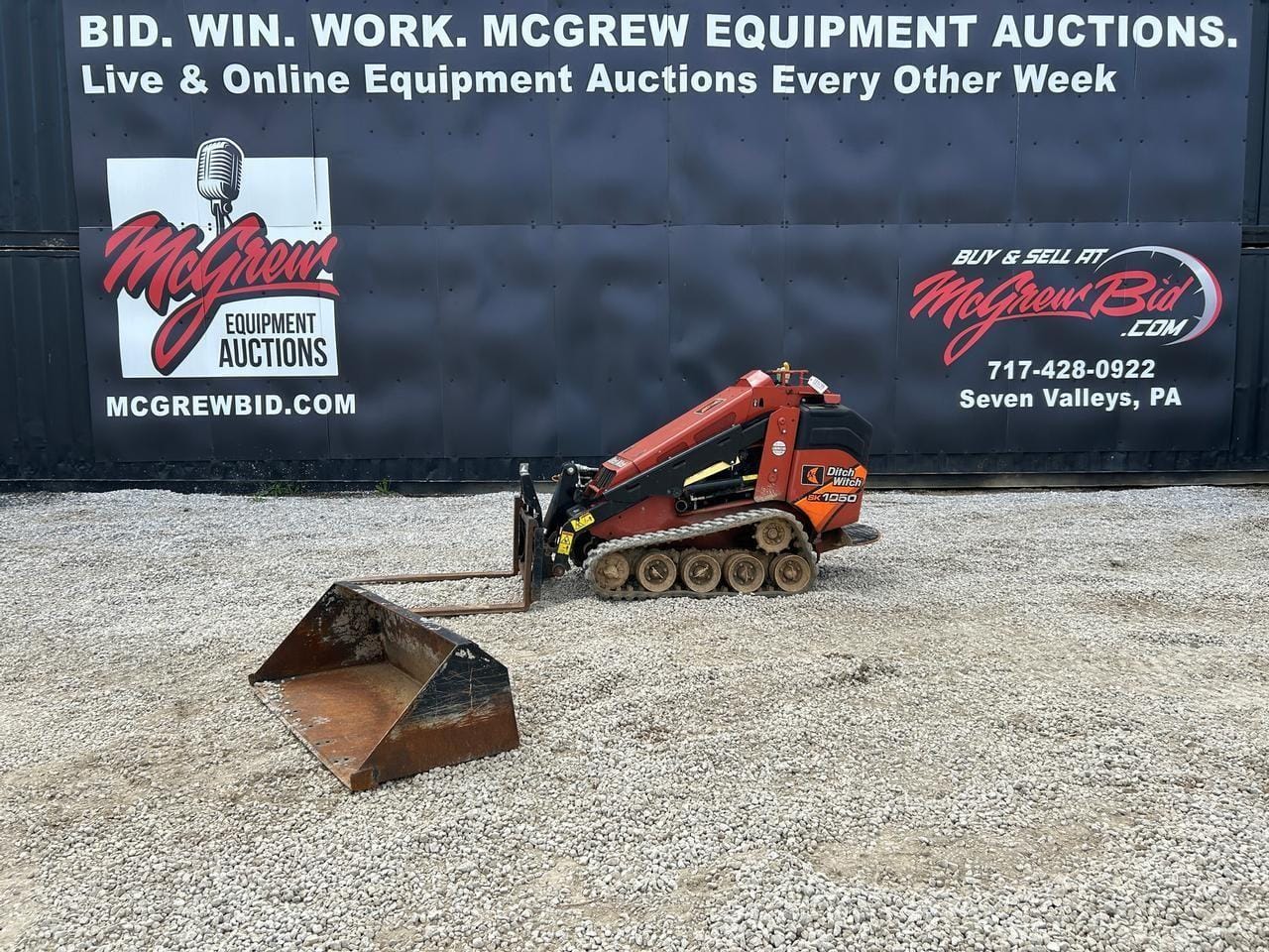 2019 Ditch Witch SK1050 Equipment Image0