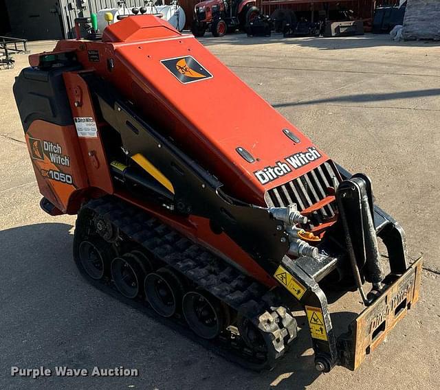 Image of Ditch Witch SK1050 equipment image 2