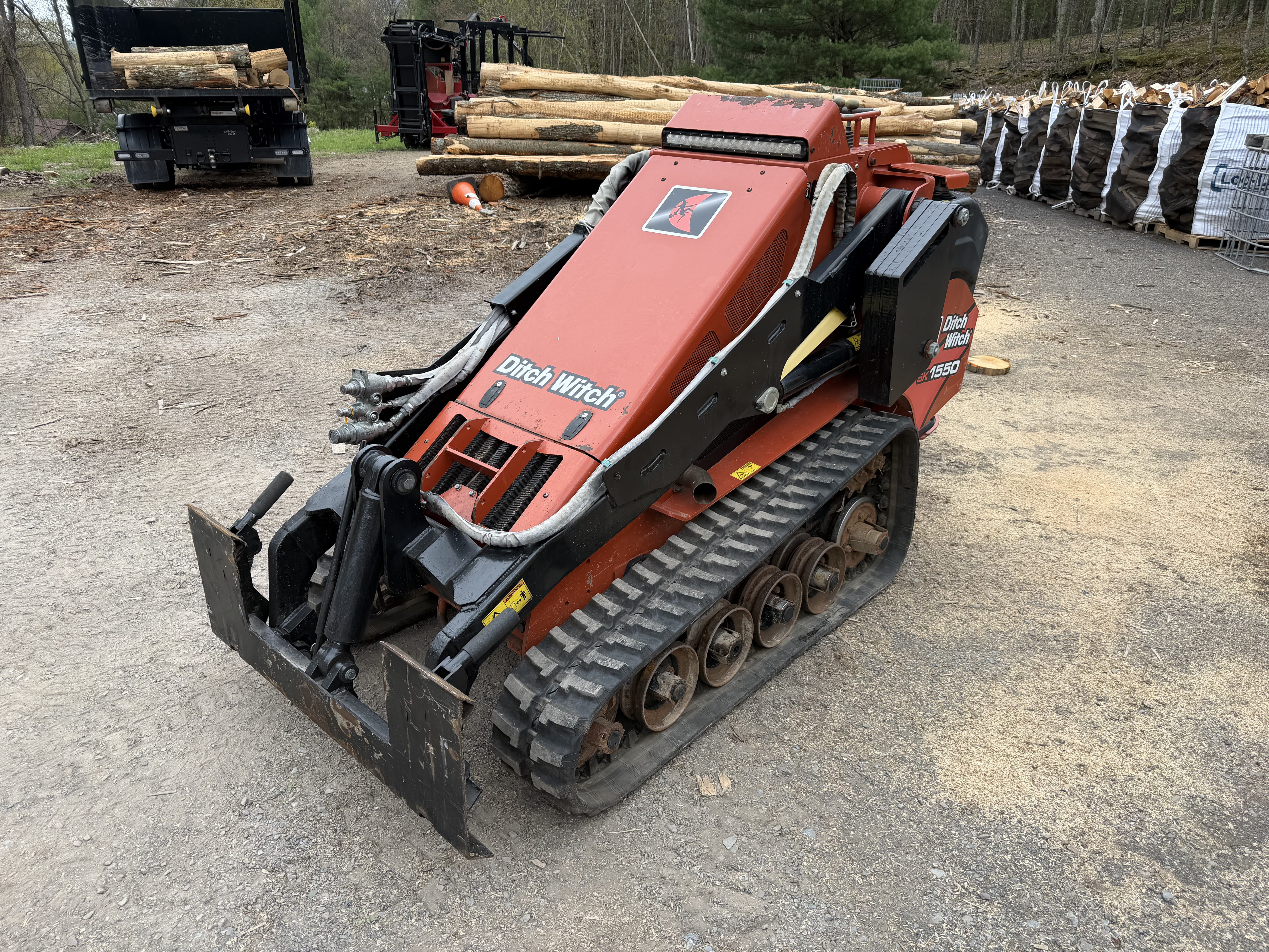 2019 Ditch Witch SK1550 Equipment Image0
