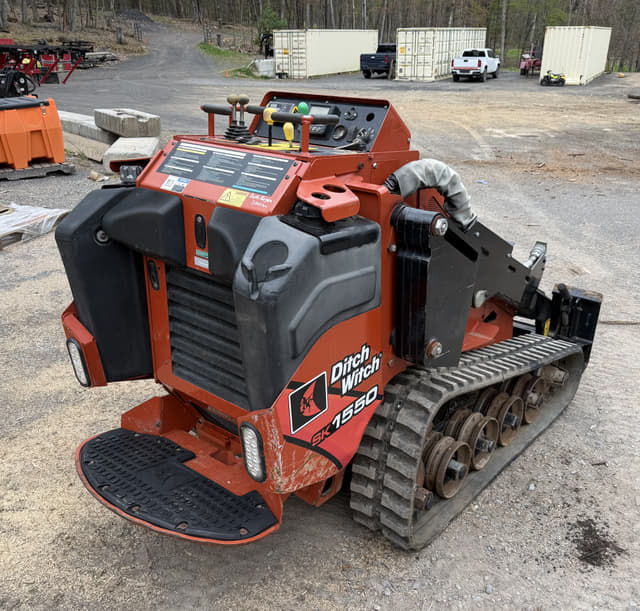 Image of Ditch Witch SK1550 equipment image 2