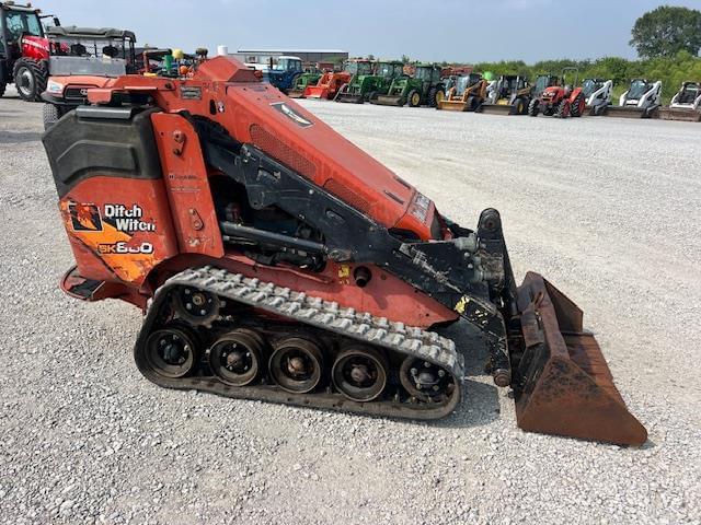 Image of Ditch Witch SK800 equipment image 1