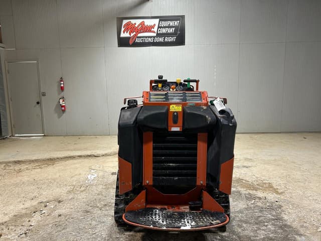 Image of Ditch Witch SK800 equipment image 2