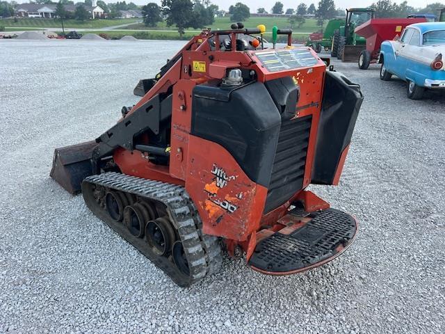 Image of Ditch Witch SK800 equipment image 4