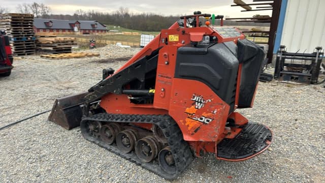 Image of Ditch Witch SK800 equipment image 3