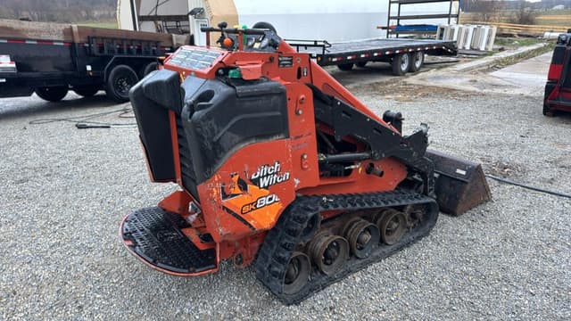 Image of Ditch Witch SK800 equipment image 4