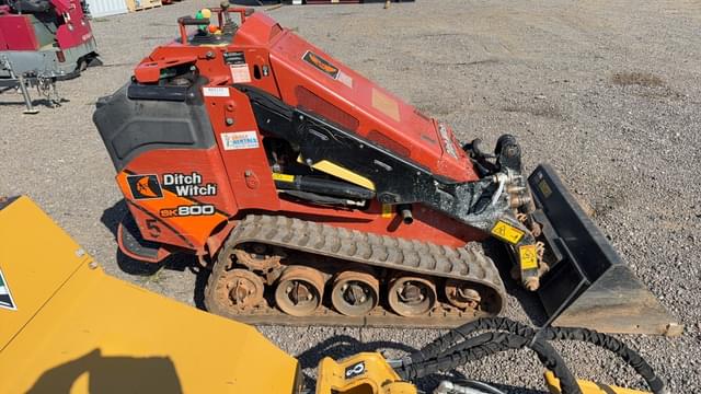 Image of Ditch Witch SK800 equipment image 3