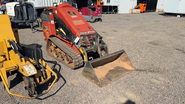 Image of Ditch Witch SK800 equipment image 2