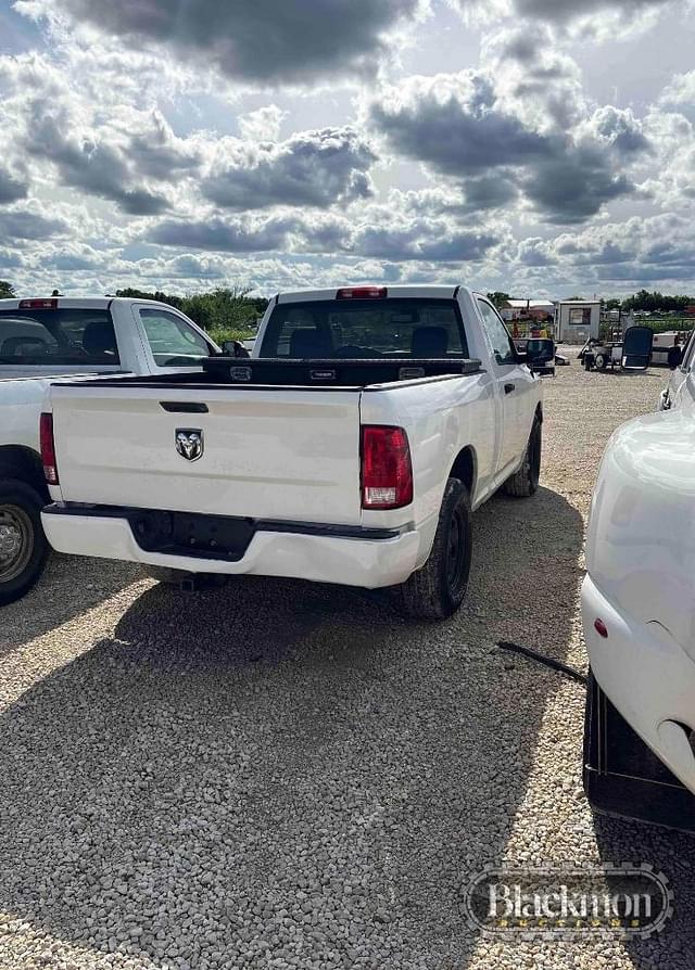 Image of Dodge Ram 1500 equipment image 2