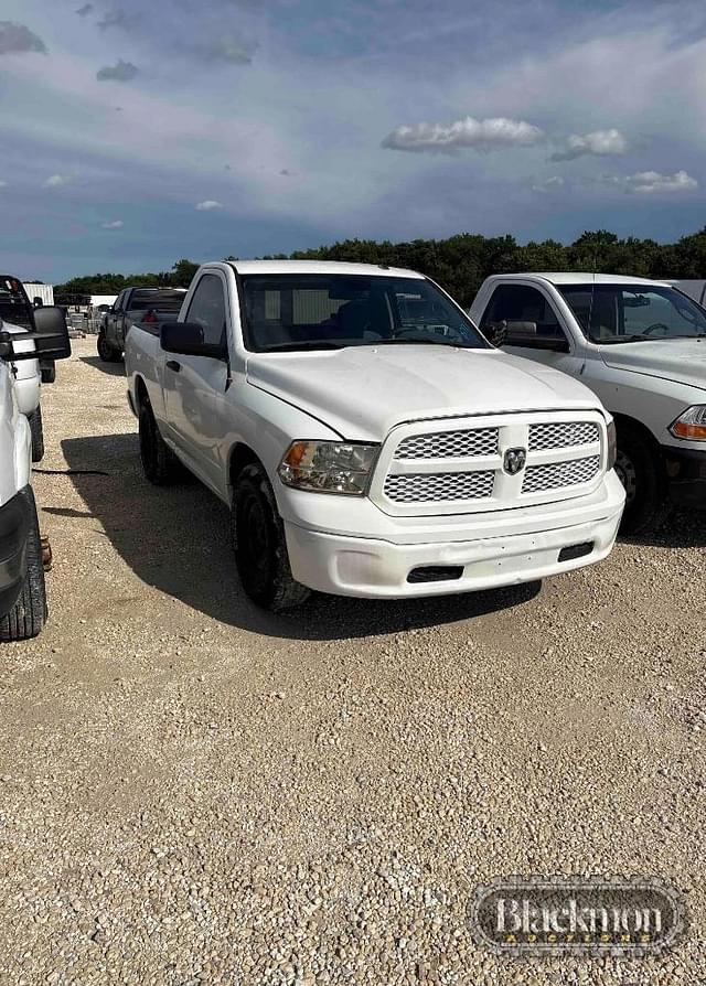 Image of Dodge Ram 1500 equipment image 3