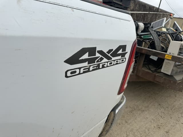 Image of Dodge Ram 2500 equipment image 2