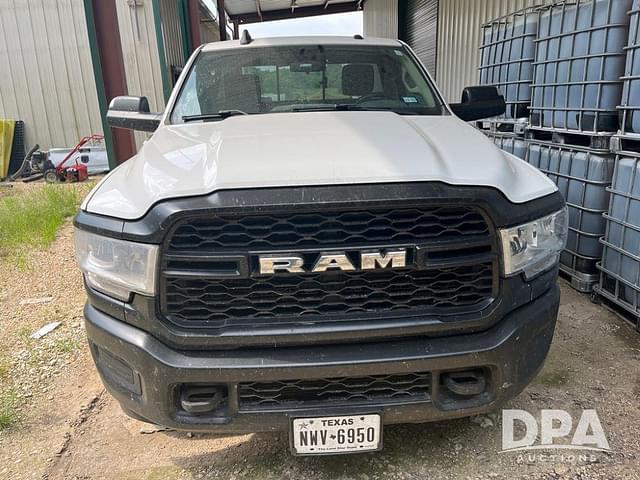 Image of Dodge Ram 3500 equipment image 1