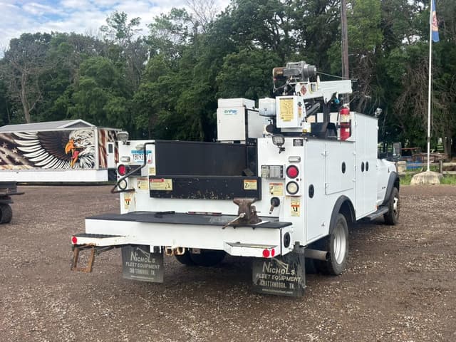 Image of Dodge Ram 5500 equipment image 2