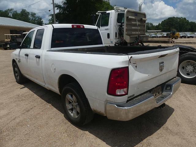 Image of Dodge Ram 1500 equipment image 3