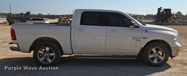 Image of Dodge Ram 1500 equipment image 3