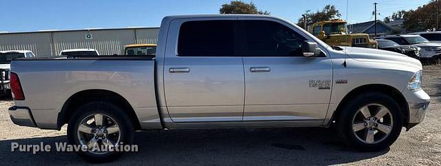 Image of Dodge Ram 1500 equipment image 3