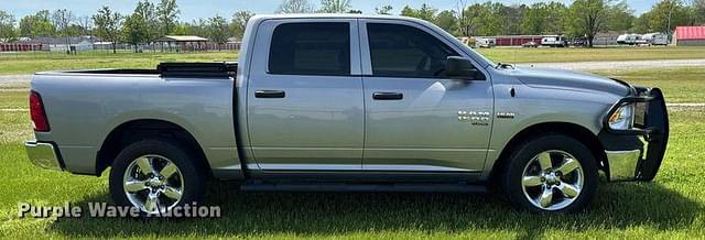 Image of Dodge Ram 1500 equipment image 3
