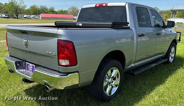 Image of Dodge Ram 1500 equipment image 4