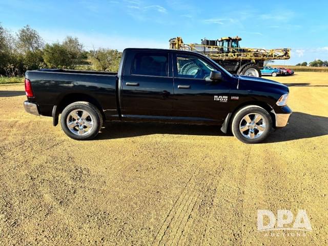 Image of Dodge Ram 1500 equipment image 3
