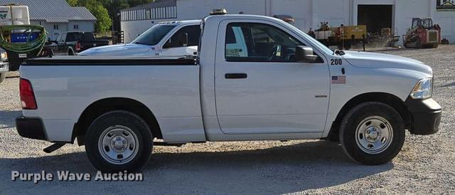 Image of Dodge Ram 1500 equipment image 3
