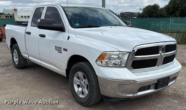 Image of Dodge Ram 1500 equipment image 2