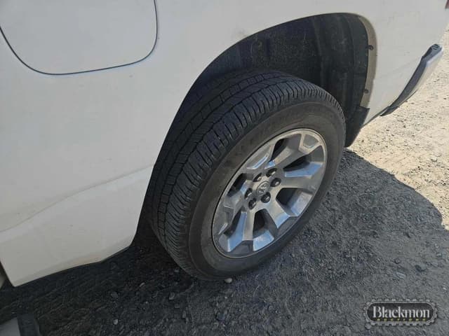 Image of Dodge Ram 1500 equipment image 4