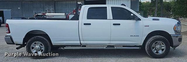 Image of Dodge Ram 2500 equipment image 3