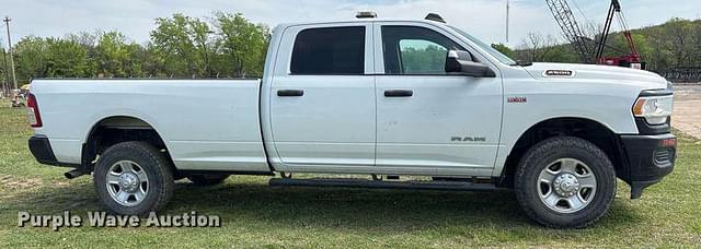 Image of Dodge Ram 2500 equipment image 3
