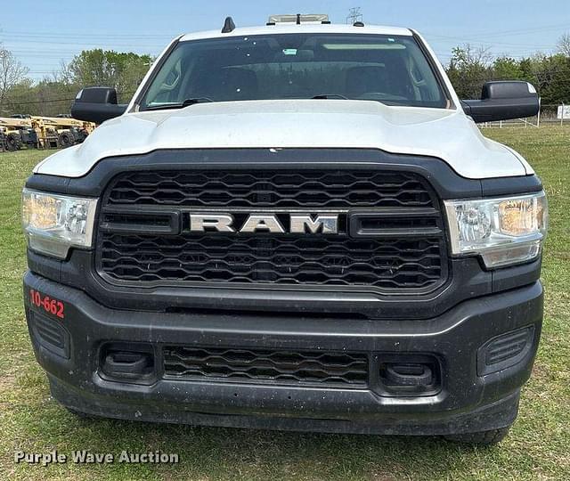 Image of Dodge Ram 2500 equipment image 1