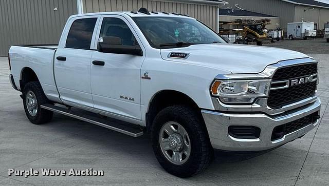 Image of Dodge Ram 2500 equipment image 2