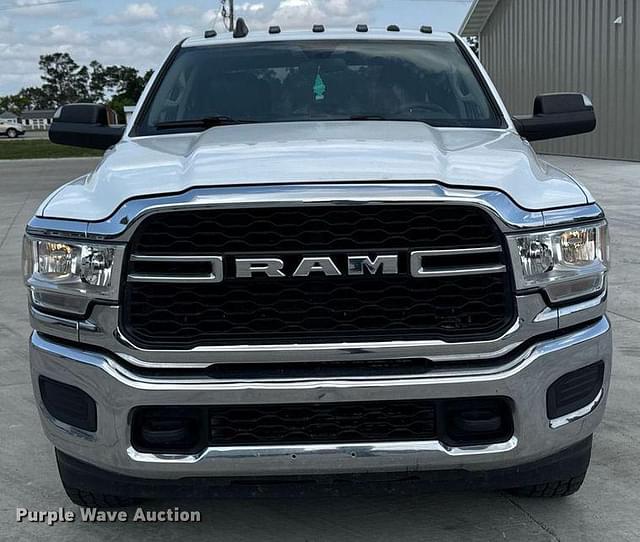 Image of Dodge Ram 2500 equipment image 1