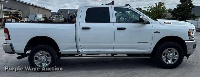 Image of Dodge Ram 2500 equipment image 3