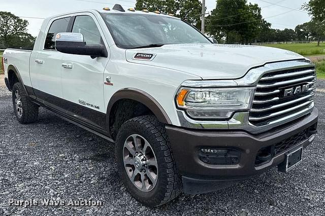 Image of Dodge Ram 2500 equipment image 2