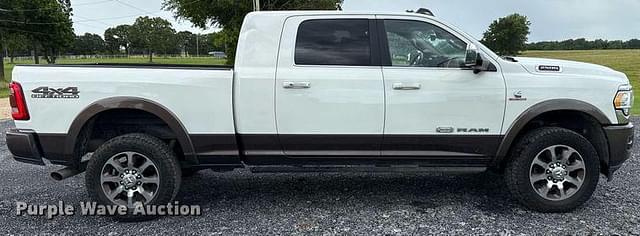 Image of Dodge Ram 2500 equipment image 3