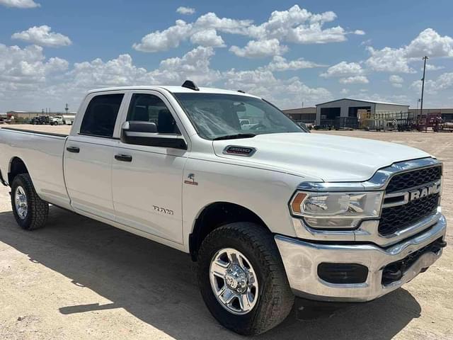 Image of Dodge Ram 3500 equipment image 1