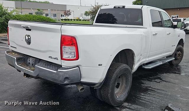 Image of Dodge Ram 3500 equipment image 4