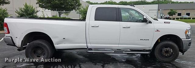 Image of Dodge Ram 3500 equipment image 3