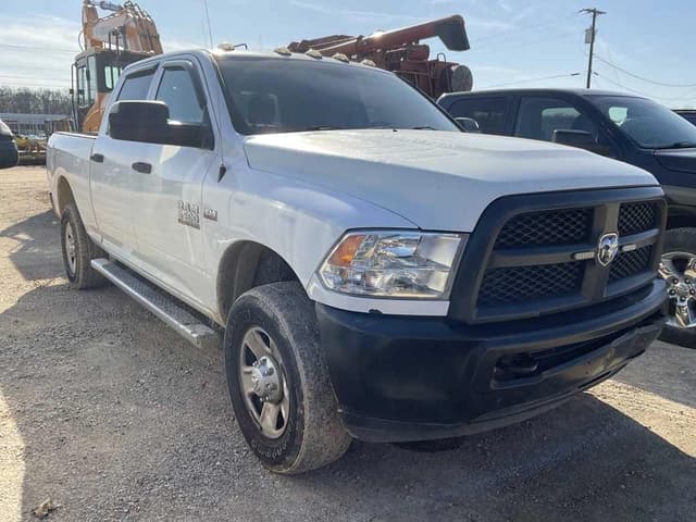 Image of Dodge Ram 3500HD equipment image 2