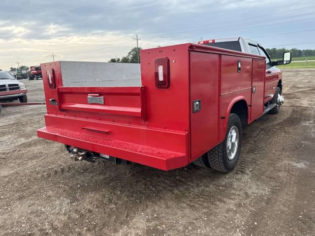 Image of Dodge Ram 3500HD equipment image 2
