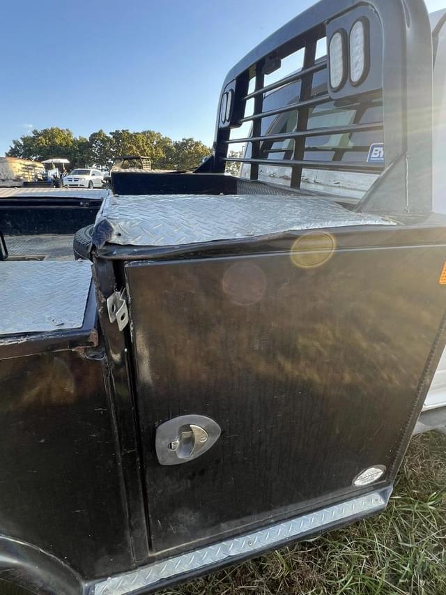 Image of Dodge Ram 3500 equipment image 3