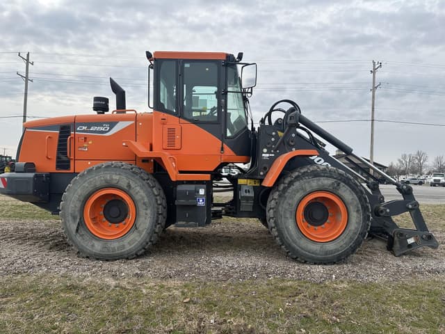 Image of Doosan DL250-5 equipment image 3