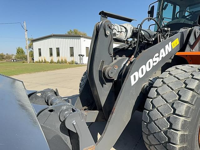 Image of  Doosan DL300-5 equipment image 4