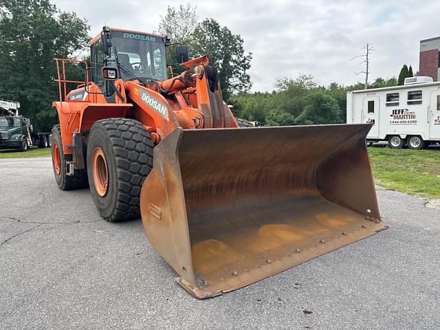 Image of  Doosan DL450 equipment image 2