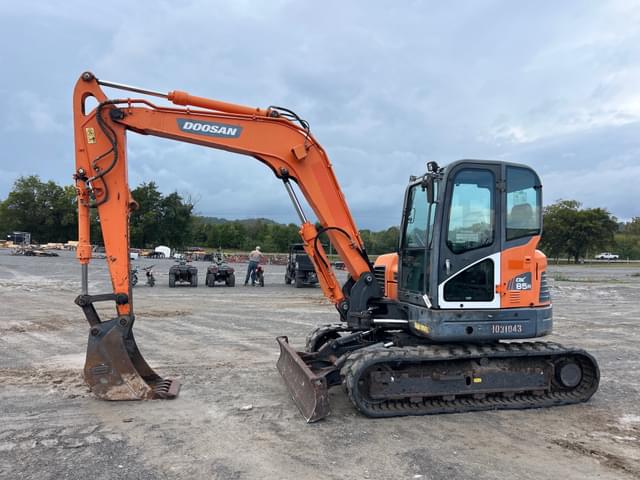 Image of  Doosan DX85R equipment image 1