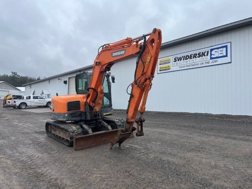 2019  Doosan DX85R-3 Equipment Image0