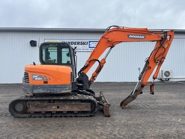 Image of  Doosan DX85R-3 equipment image 1