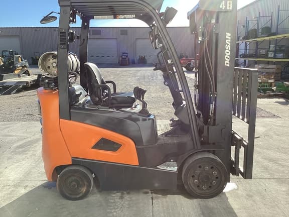 Image of Doosan GC25S-9 equipment image 4