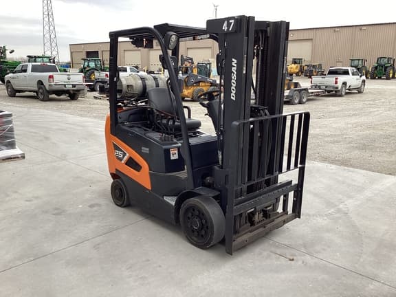 Image of Doosan GC25S-9 equipment image 4