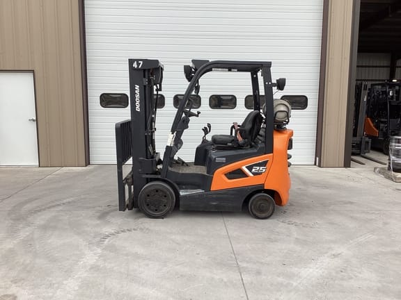 2019  Doosan GC25S-9 Equipment Image0
